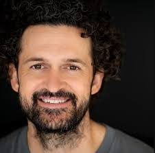 Damien Warren's Instagram, Twitter & Facebook