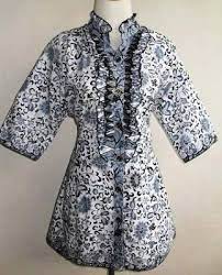 Model baju tunik batik kini juga menjadi pilihan desain baju batik yang sangat populer di kalangan remaja. 37 Contoh Desain Baju Batik Terbaik 2021 Model Baju Muslim Kebaya Modern Model Baju Muslim Kebaya Modern