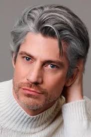 Fra le tendenze uomo 2019, infatti, i capelli completamente grigi o. Gray Blending I Capelli Grigi Sono Super Trendy Roba Da Donne