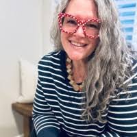 Amanda Patten's Instagram, Twitter & Facebook