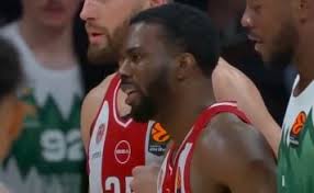 Dennis Scott set a then single-season record for made 3-pointers 24 years  ago today