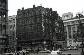 Milwaukee 360 Facebook Post Wednesdayrewind Holiday Lights Go Up On Wisconsin Avenue Before 1960 Milwaukee Wisconsin Milwaukee Historical View
