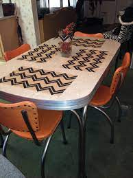 Original vinyl upholstery in very nice condition. 1950s Chromcraft Dinette Set Retro Kitchen Tables Kitchen Table Settings Retro Kitchen