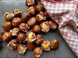 Maroni Esskastanien Im Backofen Zubereiten Kurz Youtube Kastanien Zubereiten Esskastanien Zubereiten Essen Tipps