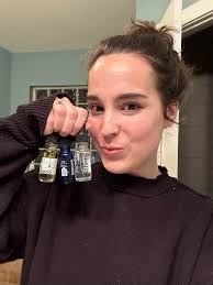 Introducing our Eternal Radiance Bakuchiol & Rosehip Moisturiser, where  science meets luxury. Crafted with precision and infused with potent  ingredients, this moisturiser is your secret to ageless allure. Let your  skin drink