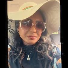 Mandy Earles (@meryvamp)