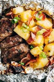 Steak Amp Cheesy Bacon Potato Hash Foil Packs Can Be Cooked On The Grill Stove Top Or Oven Two Favourites Coo Cheesy Bacon Potatoes Recipes Foil Pack Meals