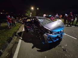 Hesketh drive residents demand speed breakers after multiple crashes. Factory Worker Killed In Accident At Traffic Light Intersection In Johor The Star