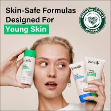 Hugh Lyford, MD, FAAD is a board-certified Dermatologist and faculty  physician at the Naval Medical Center San Diego in San Diego, California.  He is an assistant professor of Dermatology at the Uniformed