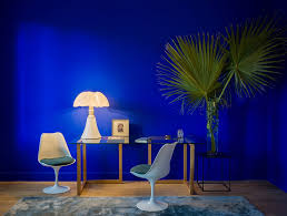 Enduit de finition naturel et écologique tadelakt bleu majorelle pour intérieur et extérieur. Bleu Klein 20 Idees Pour Integrer Cette Couleur A Votre Deco