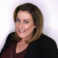 Veronica Corbett's Instagram, Twitter & Facebook