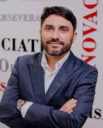 Alejandra Bustillos's Instagram, Twitter & Facebook