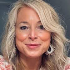 I am excited to share I was promoted to Associate Principal at HCM! I am  grateful for all the great mentors I had along the way, both at HCM and  previous firms. |