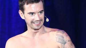 Florian silbereisen wordt op 4 augustus 31 jaar en een dag later wordt helene fischer 28 jaar. Florian Silbereisen Zeigt Sein Helene Fischer Tattoo