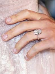 The Average Price Of A Celebrity Engagement Ring In 2017 Is Jaw Dropping Whowhatwear Com Accessories Engagement Rings Julianne Hough Engagement Ring Ri