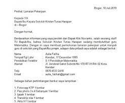 Berikut contoh surat lamaran kerja untuk fresh graduate setingkat sma dan smk yang baik dan benar sesuai dengan syarat dan format penulisan yang resmi. Contoh Surat Lamaran Kerja Berdasarkan Informasi Dari Sekolah Contoh Surat