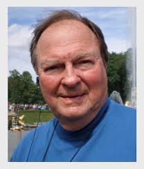 AUTHOR INSIGHT — WRITER WITH A TWIST