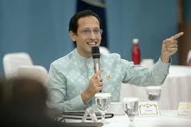 Nadiem anwar makarim, yang memperoleh kepercayaan memimpin kementerian pendidikan, kebudayaan, riset. Indonesia S Nadiem Makarim On Covid 19 Change Agents In Learning Human Development Learntech Asia