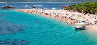 La gran variedad de islas y costa es apta para satisfacer todos los públicos y hay muchas playas que resultan perfectas para ir con niños. Las Mejores Playas De Croacia Magazine Z