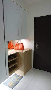 玄關櫃子架高與鏡子設計 kitchen cabinets decor home