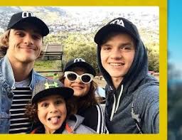 We did not find results for: Omg Uno De Los Protagonistas De El Stand De Los Besos Se Caso En Secreto Xoxo News Celebs