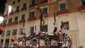 La cofradía le ofreció a su hijo paco que ejecutara el encargo y el joven escultor con 20 años hizo su primera obra en apenas dos meses. Santisimo Cristo De Los Milagros Zamarrilla Jueves Santo Malaga 2014 8700 Youtube