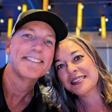 Looking for paint and sip instructor?