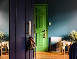 To paint white interior doors. Skip Boring White Doors And Paint Your Interior Doors A Contrasting Color Combination Tfdiaries