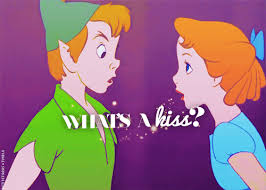 What S A Kiss Peterpan Wendy Peter Pan Disney Disney Specials Disney Images