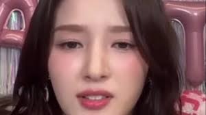 MOMOLAND】180331商演全体饭拍以及妍雨和Nancy个人直拍_哔哩哔哩_bilibili