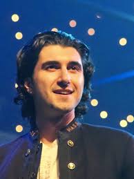 Cohasset resident and former 'Legends of Tomorrow' actor performing in  Company Theatre's 'Sweeney Todd'