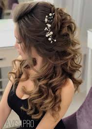 Half up half down hair is the most popular wedding hairstyle for long hair. 51 Chic Long Curly Hairstyles How To Style Curly Hair Glowsly