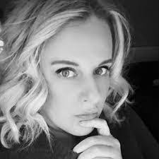 Penelope Cottrell's Instagram, Twitter & Facebook