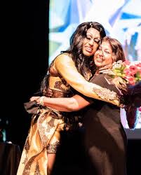 Do not post images of celebs taken before they. We Stan Supportive Parents Priyanka And Her Mother 3 Rupaulsdragrace