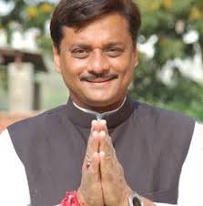 ... Gaewkad has decided to join the Samajwadi Party (SP) and is all set to contest against Amrish Patel of Congress in the coming general election. - satyajit-gaekwad