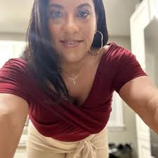 Looking for a photographer for graduation pictures