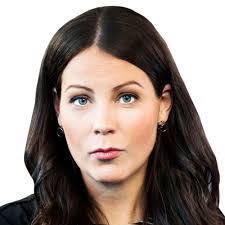 Anna Lander's Instagram, Twitter & Facebook