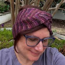 Jamie Rex @northroadknits has been busily writing up & releasing some of  the patterns she's been knitting for a long time. And now, the Seed  Collector Hat, Cowl & Headband patterns are