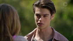 Neighbours Episode 7375 from 2016