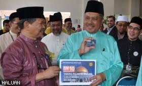 Isterinya toh puan sagiyah salikin dan mempunyai 5 orang anak. Tun Ahmad Sarji Haluan