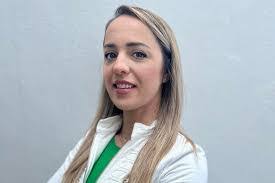 Esmeralda Cabrera's Instagram, Twitter & Facebook