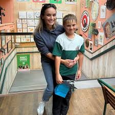 Charlotte Rachel (@charlotterevans) • Threads, Say more