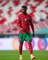 Check out his latest detailed stats including goals, assists, strengths & weaknesses and. Nelson Semedo Facebook