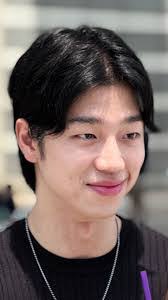 Kim Luna's Instagram, Twitter & Facebook