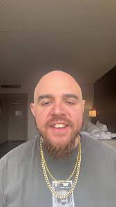 La poesía de José Olivarez en 'Mexican Heaven'