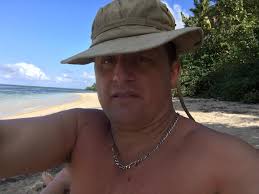 Right here's the plan as none of you are supposed to be in this group  yet😂😂😂 I'll pick 10 of you in the comments for something 9 small valued  and 1 big