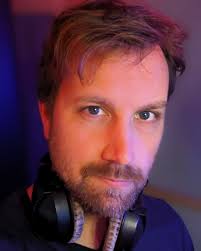 Matthew Curtis's Instagram, Twitter & Facebook