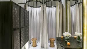 Sukhumvit road is the longest road in bangkok and there are plenty of terrific bars, restaurants, cafes, clubs, massage parlours, shops, and more to be found along the many sois (streets) that branch off from the main road. Pullman Spa Pullman Bangkok King Power Business Traveller