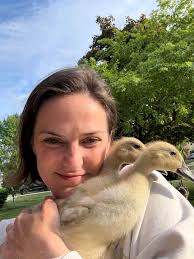 How to prevent mold and mess from duck feed?