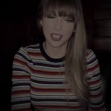 dani🤍 (@cherry.paradiso)